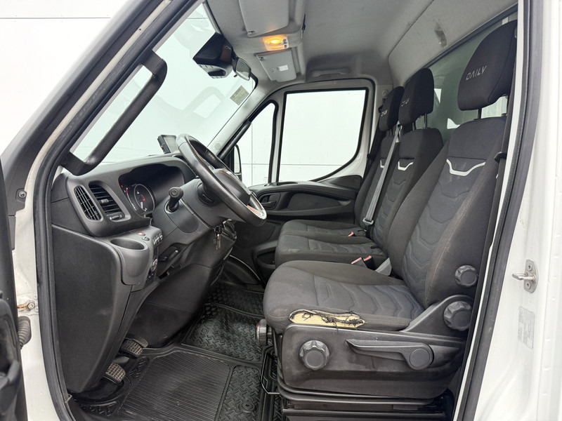 Iveco Daily Daily 70C18 3.0 *Service bus / Inbouw* LED Climate Control Cruise Control Tachograaf Standkachel Trekhaak Camera Stoelverwarming — crédit-bail Iveco Daily Daily 70C18 3.0 *Service bus / Inbouw* LED Climate Control Cruise Control Tachograaf Standkachel Trekhaak Camera Stoelverwarming: photos 6
