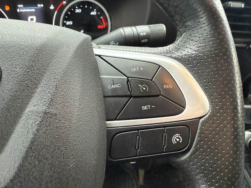 Iveco Daily Daily 70C18 3.0 *Service bus / Inbouw* LED Climate Control Cruise Control Tachograaf Standkachel Trekhaak Camera Stoelverwarming — crédit-bail Iveco Daily Daily 70C18 3.0 *Service bus / Inbouw* LED Climate Control Cruise Control Tachograaf Standkachel Trekhaak Camera Stoelverwarming: photos 20