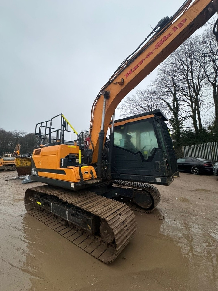 Hyundai HX140L - Pelle sur chenille: photos 3 Hyundai HX140L - Pelle sur chenille: photos 3