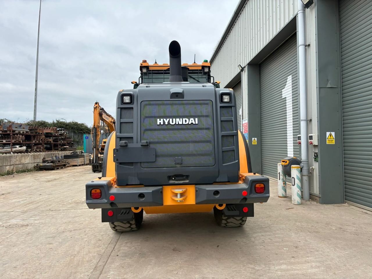 Hyundai HL940A - Chargeuse sur pneus: photos 4 Hyundai HL940A - Chargeuse sur pneus: photos 4