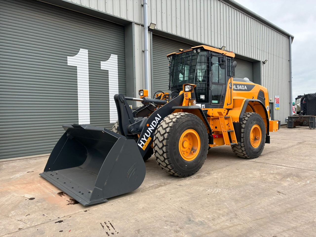 Hyundai HL940A - Chargeuse sur pneus: photos 1 Hyundai HL940A - Chargeuse sur pneus: photos 1