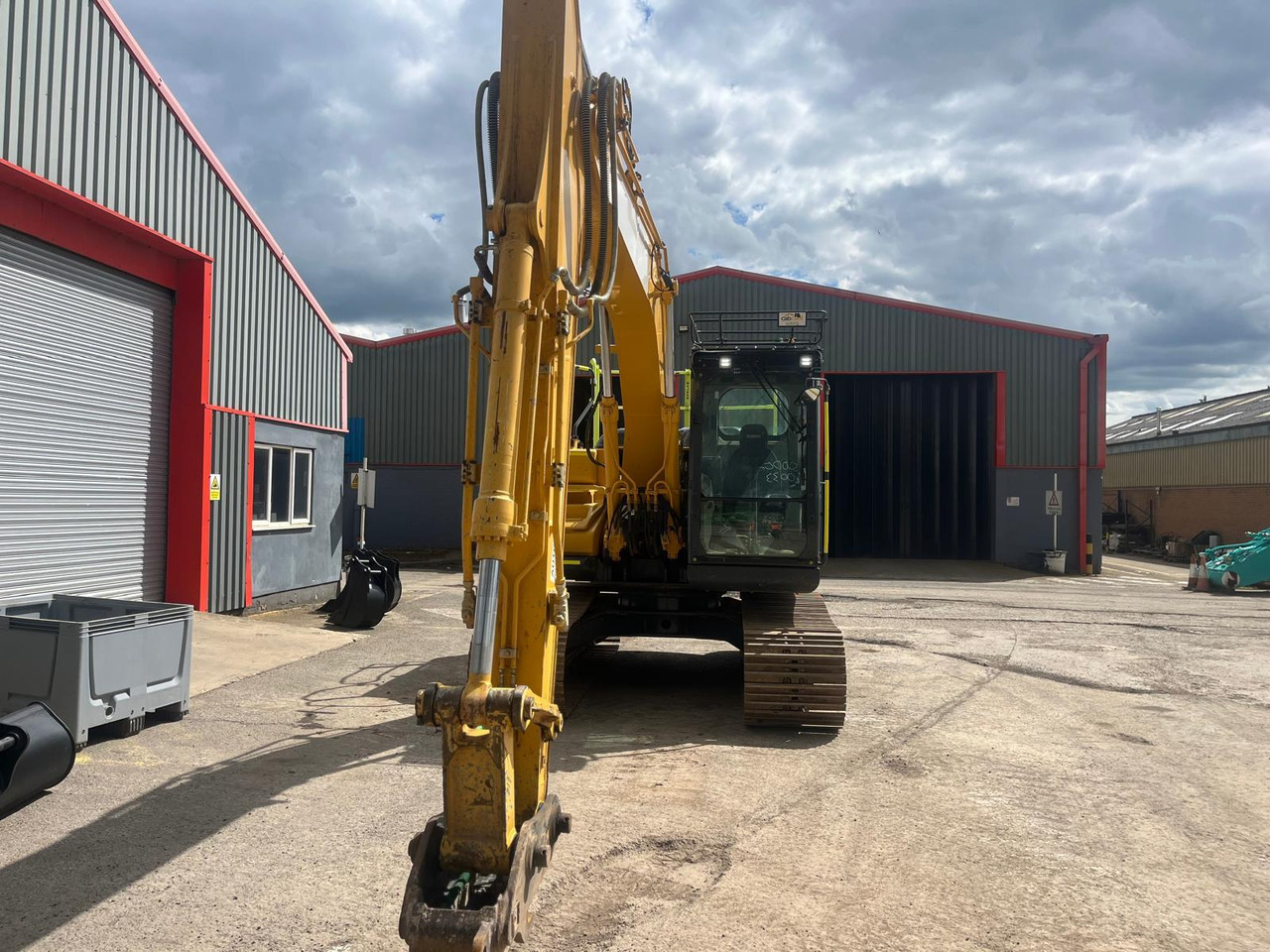 Pelle sur chenille Kobelco SK130LC-11: photos 7