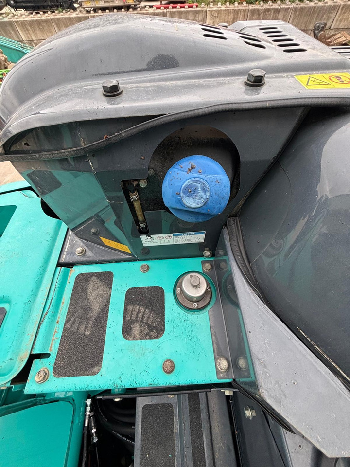Pelle sur chenille Kobelco SK140SRLC-5: photos 17