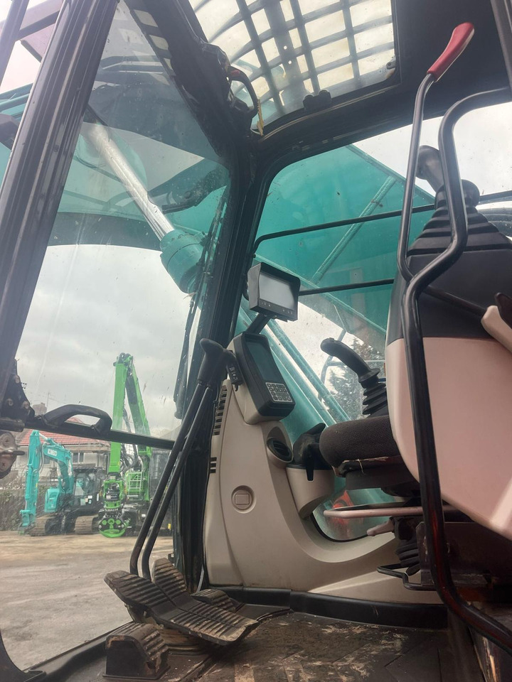 Pelle sur chenille Kobelco SK230SRLC-5E: photos 20