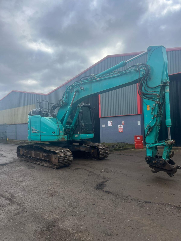 Pelle sur chenille Kobelco SK230SRLC-5E: photos 6
