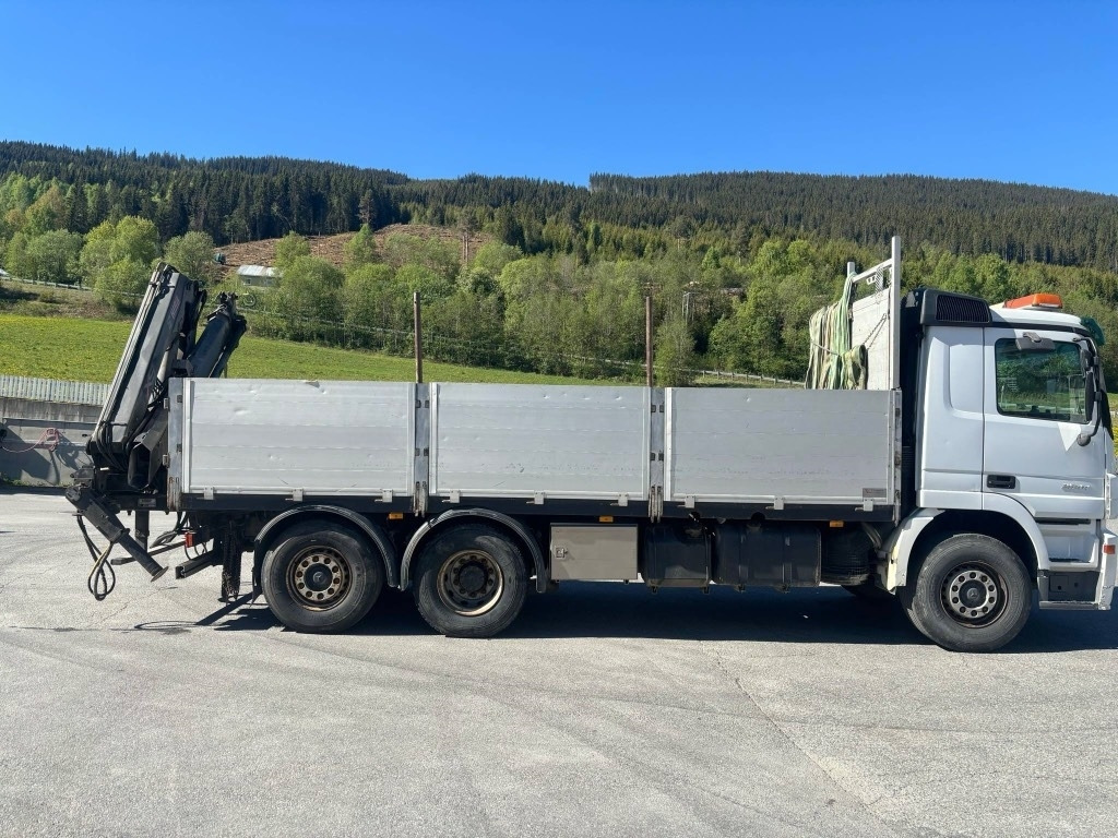 Mercedes-Benz ACTROS 2544 med HIAB 122-E-3 kran 12 tm - Camion grue: photos 2 Mercedes-Benz ACTROS 2544 med HIAB 122-E-3 kran 12 tm - Camion grue: photos 2