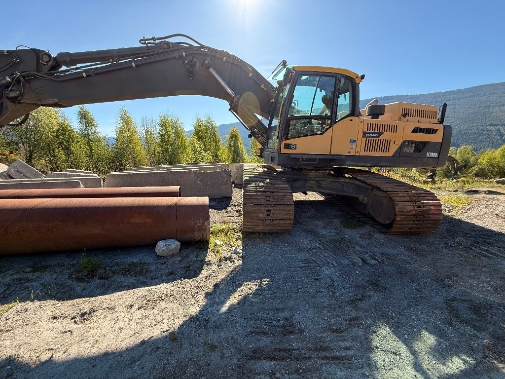 Volvo EC 380 D L - Pelle sur chenille: photos 2 Volvo EC 380 D L - Pelle sur chenille: photos 2