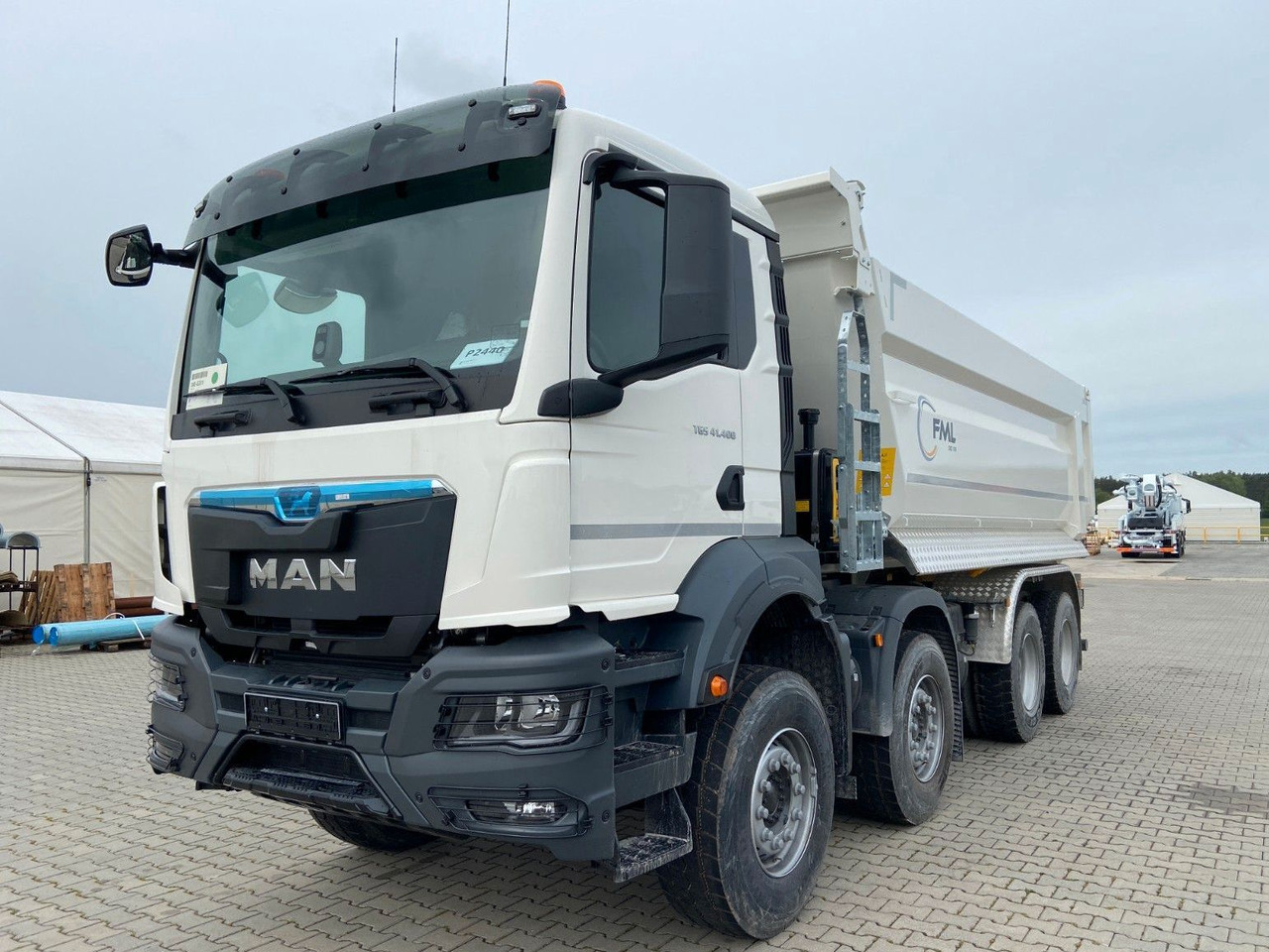 MAN TGS 41.400 8x4 EURO2 FML KIPPER 21M3 - Camion benne: photos 2 MAN TGS 41.400 8x4 EURO2 FML KIPPER 21M3 - Camion benne: photos 2