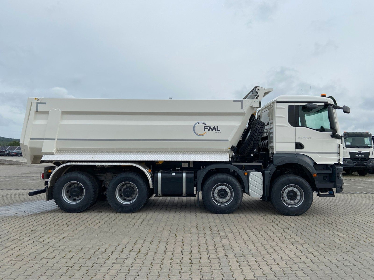 MAN TGS 41.400 8x4 EURO2 FML KIPPER 21M3 - Camion benne: photos 3 MAN TGS 41.400 8x4 EURO2 FML KIPPER 21M3 - Camion benne: photos 3