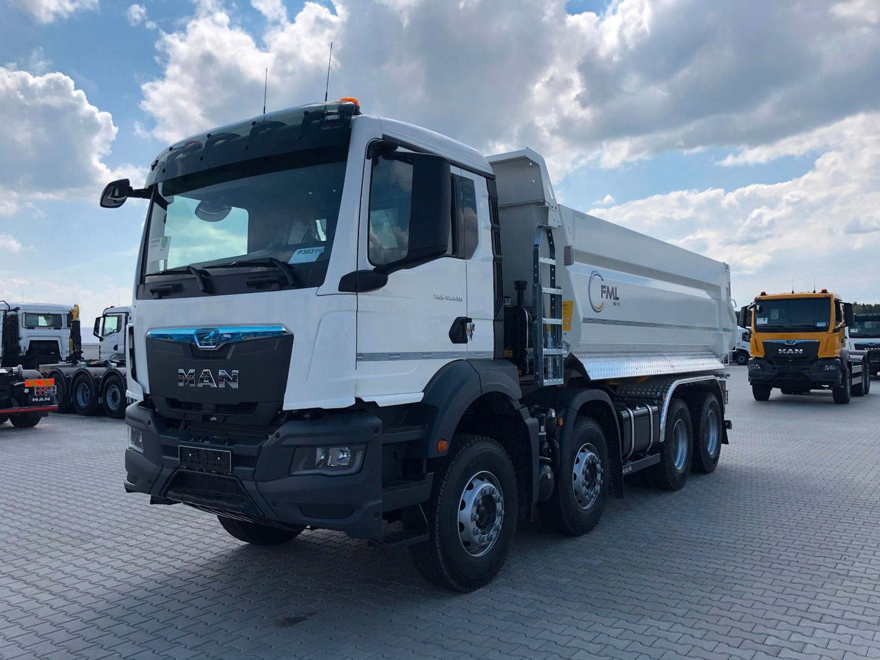 MAN TGS 41.520 GSR 8x4/8x6/8x8 FML KIPPER - Camion benne: photos 2 MAN TGS 41.520 GSR 8x4/8x6/8x8 FML KIPPER - Camion benne: photos 2