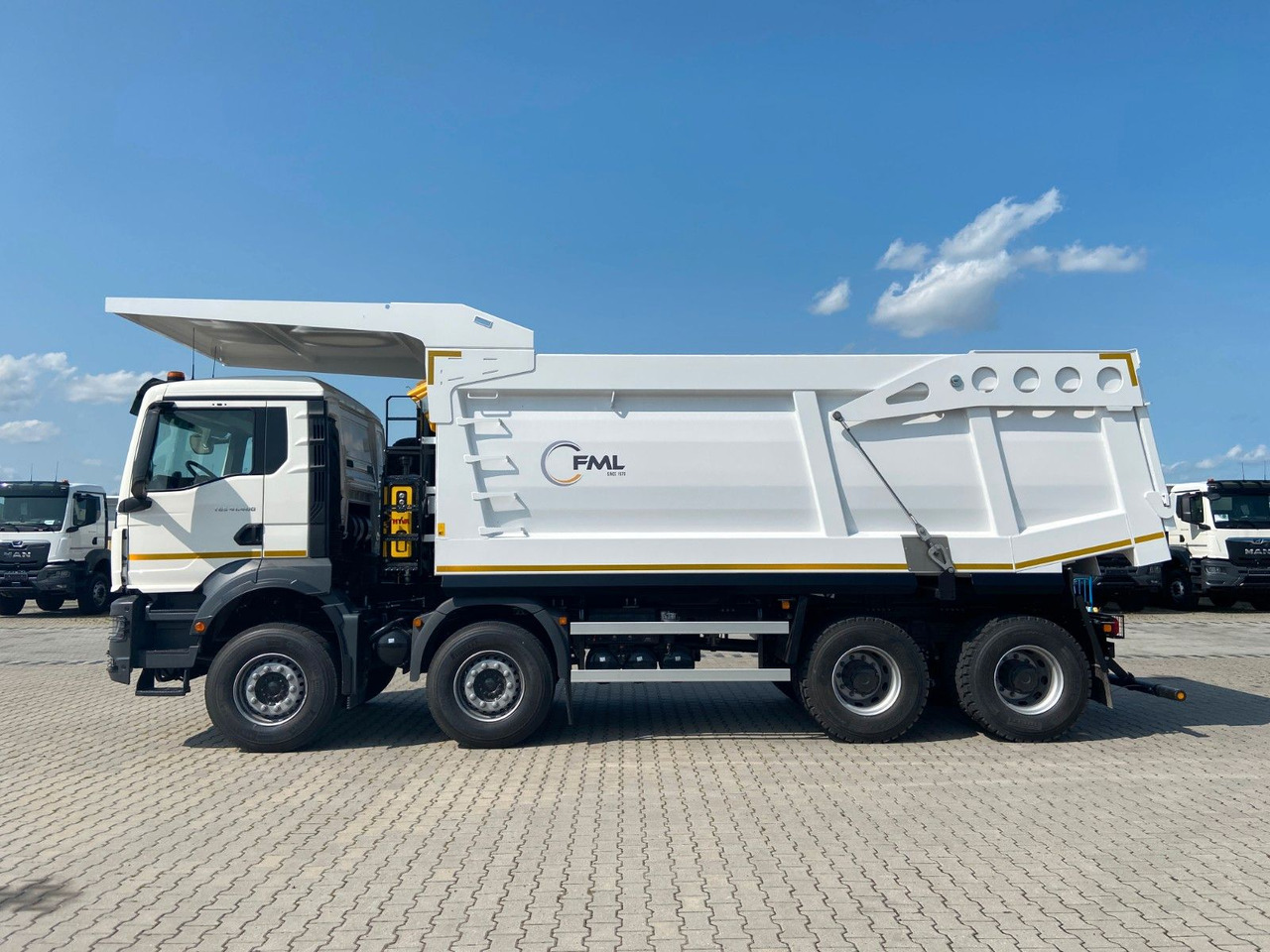 MAN TGS 44.400 8x4 EURO2 FML MINE KIPPER 23M3 MAN TGS 44.400 8x4 EURO2 FML MINE KIPPER 23M3 - Camion benne: photos 5 MAN TGS 44.400 8x4 EURO2 FML MINE KIPPER 23M3 MAN TGS 44.400 8x4 EURO2 FML MINE KIPPER 23M3 - Camion benne: photos 5