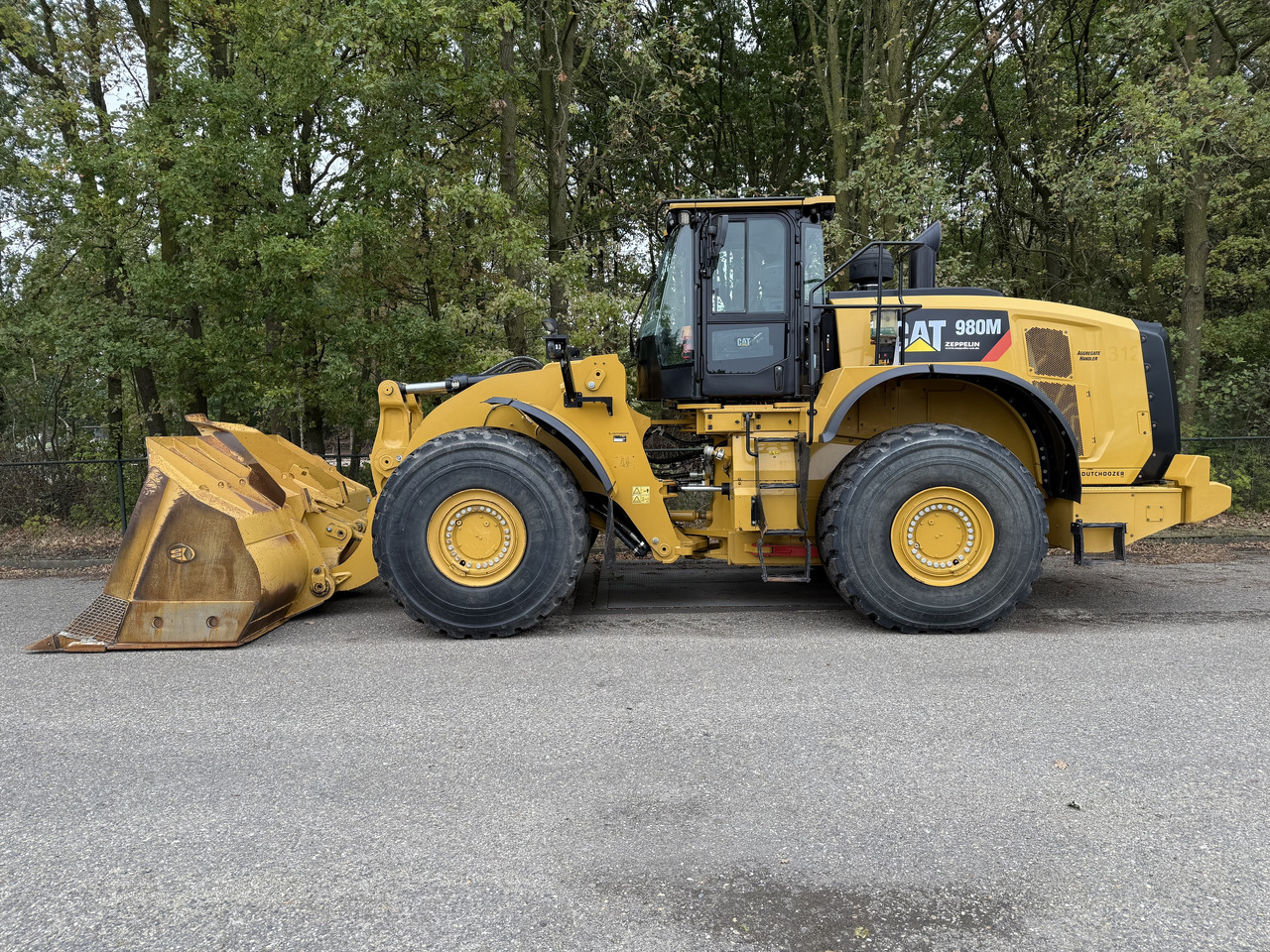 CATERPILLAR 980M - Chargeuse sur pneus: photos 2 CATERPILLAR 980M - Chargeuse sur pneus: photos 2