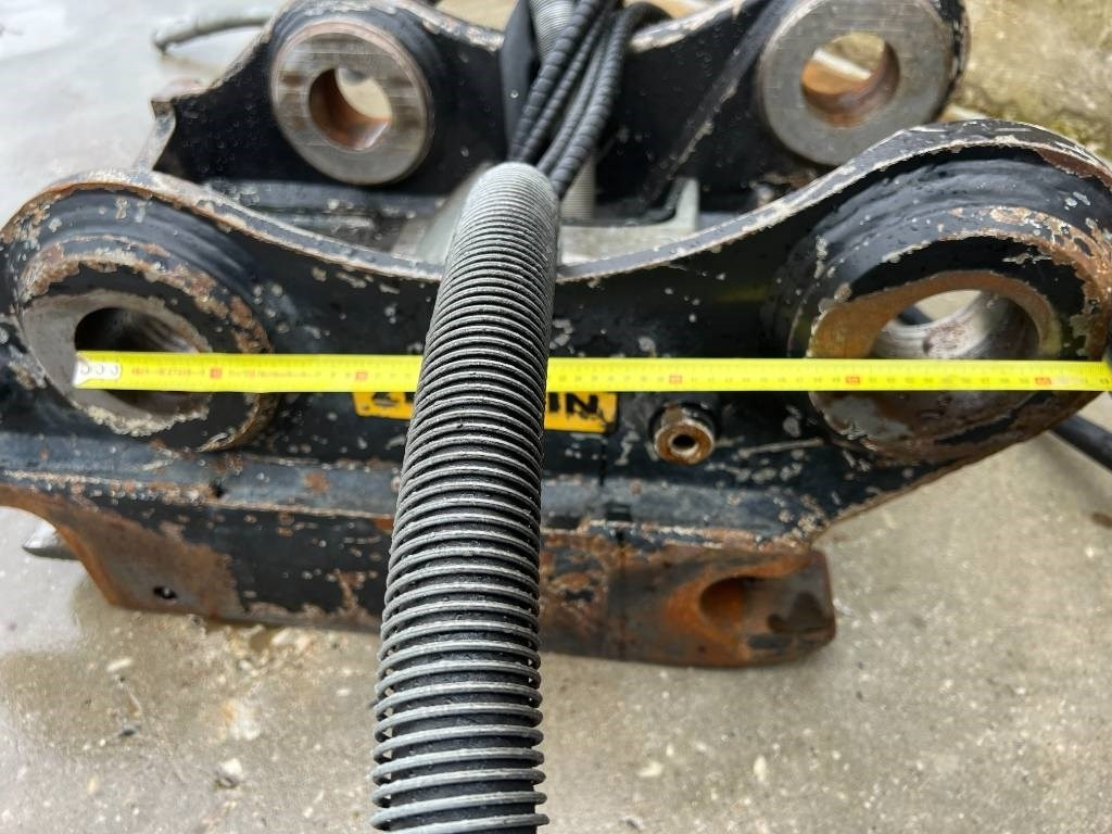 Attache rapide pour Engins de chantier OilQuick OQ70/55: photos 18 Attache rapide pour Engins de chantier OilQuick OQ70/55: photos 18