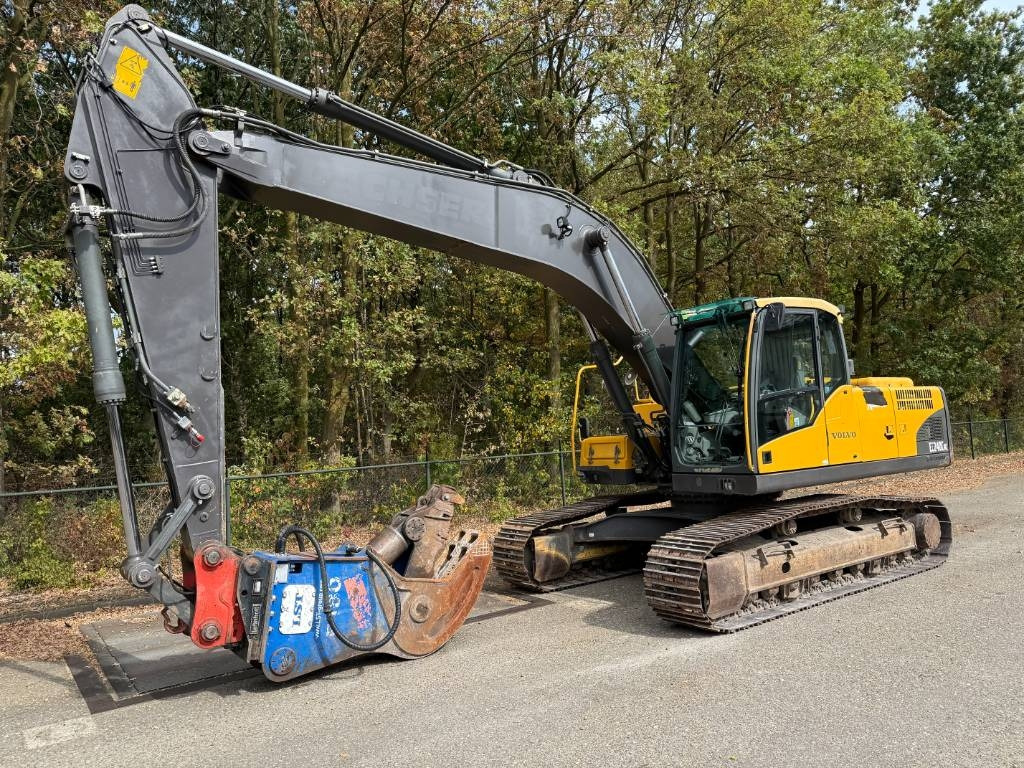 Volvo EC 240 C N L - Pelle sur chenille: photos 1 Volvo EC 240 C N L - Pelle sur chenille: photos 1