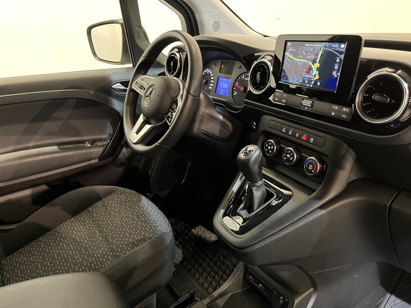 Mercedes-Benz Citan 110 CDI L2 Pro Automaat / Euro 6 / Airco / Camera / MBUX / Cruise Control / Trekhaak / CarPlay / Navigatie / 14.500 KM !! - Fourgonnette: photos 3 Mercedes-Benz Citan 110 CDI L2 Pro Automaat / Euro 6 / Airco / Camera / MBUX / Cruise Control / Trekhaak / CarPlay / Navigatie / 14.500 KM !! - Fourgonnette: photos 3