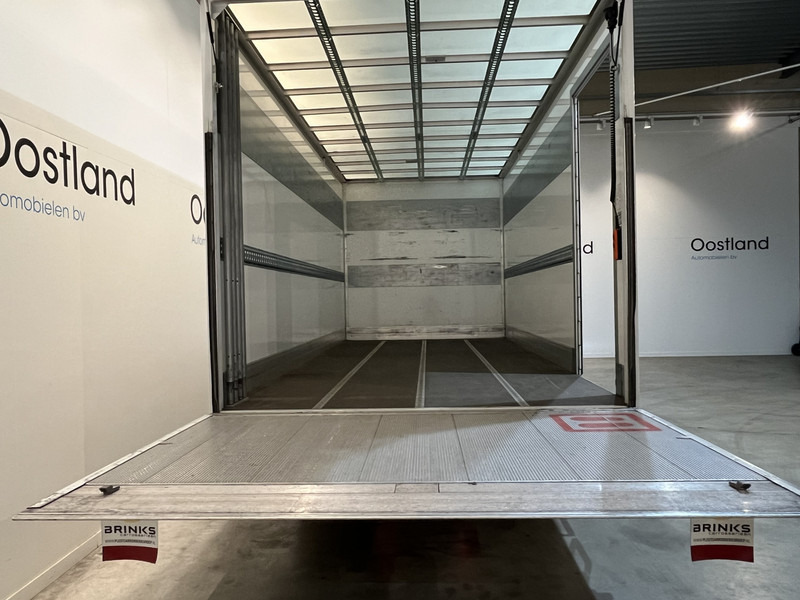 Iveco Daily 35S18 3.0 BE Clixtar Automaat Bakwagen met Laadklep / Laadvermogen 3.060 KG / Euro 6 / Luchtvering / Airco / Camera / CarPlay / Cruise Control / 91.000 KM !! - Tracteur routier: photos 5 Iveco Daily 35S18 3.0 BE Clixtar Automaat Bakwagen met Laadklep / Laadvermogen 3.060 KG / Euro 6 / Luchtvering / Airco / Camera / CarPlay / Cruise Control / 91.000 KM !! - Tracteur routier: photos 5