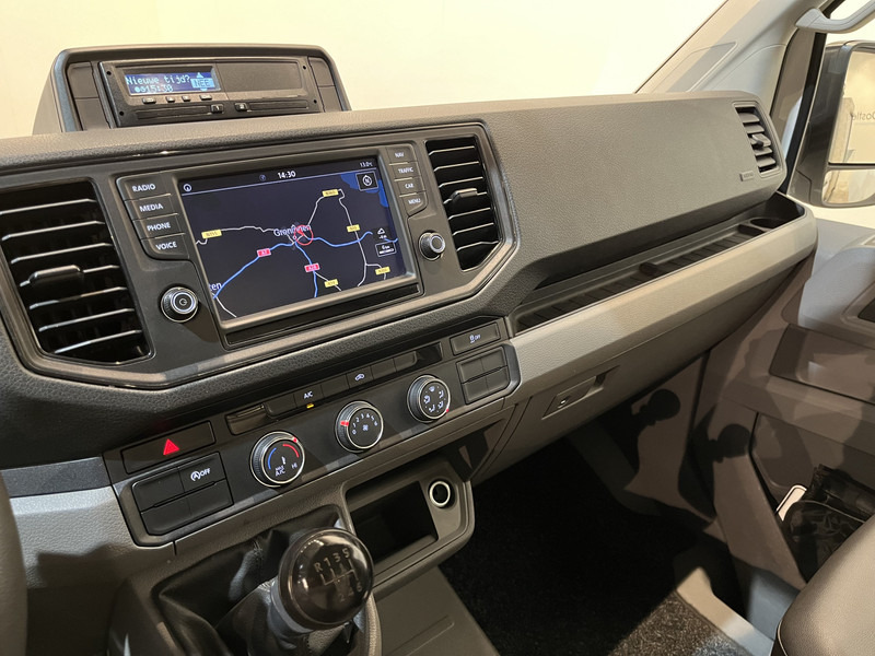 Volkswagen Crafter Crafter 50 TDI 180 PK Open Laadbak / Hiab Kraan / Euro 6 / Airco / Trekhaak 3500 KG / Cruise Control / CarPlay / 51.000 KM !! C-Rijbewijs !! - Camion plateau, Camion grue: photos 5 Volkswagen Crafter Crafter 50 TDI 180 PK Open Laadbak / Hiab Kraan / Euro 6 / Airco / Trekhaak 3500 KG / Cruise Control / CarPlay / 51.000 KM !! C-Rijbewijs !! - Camion plateau, Camion grue: photos 5