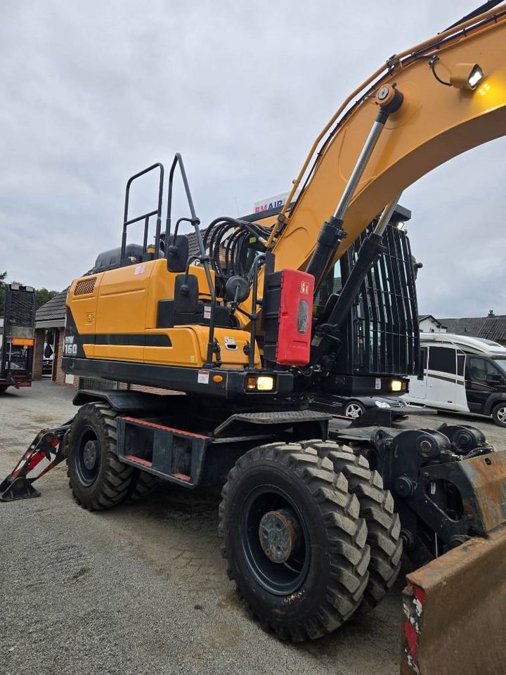 Hyundai HW 160  - Pelle sur pneus: photos 5 Hyundai HW 160  - Pelle sur pneus: photos 5