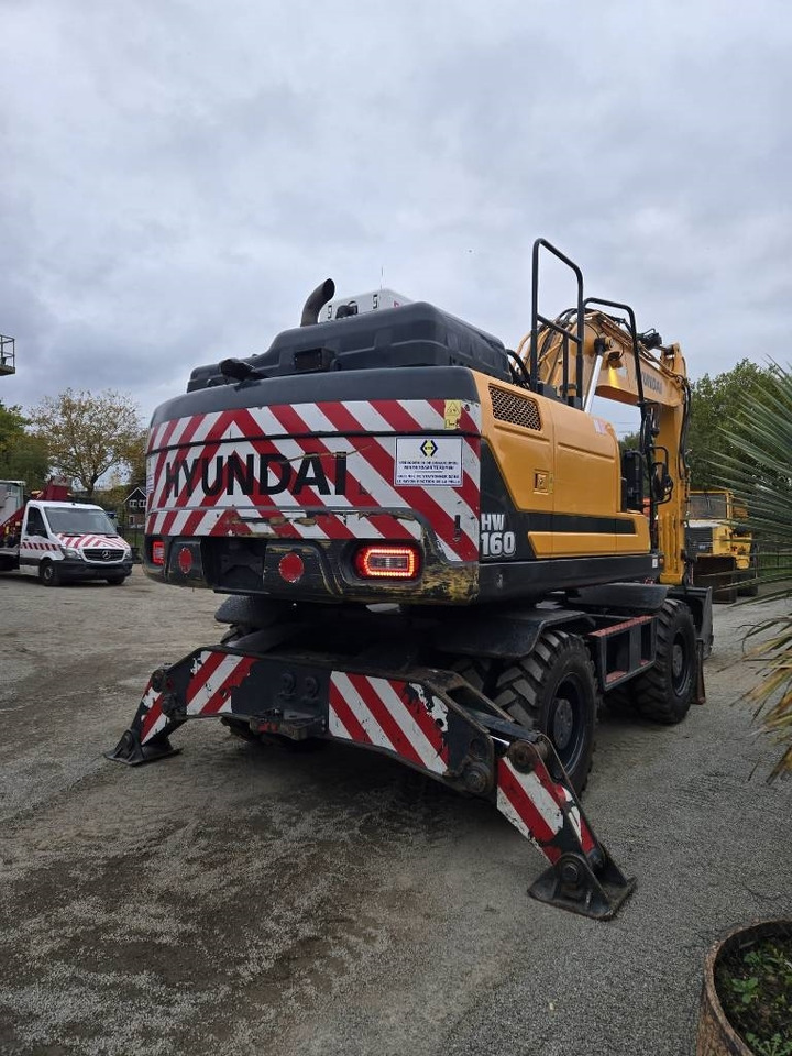 Hyundai HW 160  - Pelle sur pneus: photos 4 Hyundai HW 160  - Pelle sur pneus: photos 4