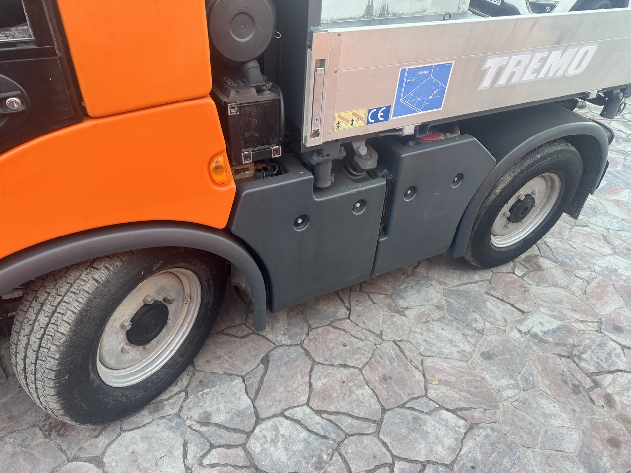 Engin de déneigement MULTICAR Hako Tremo 4x4 wywrotka Polewaczka zamiatarka pług posypywarka snow schnee: photos 16