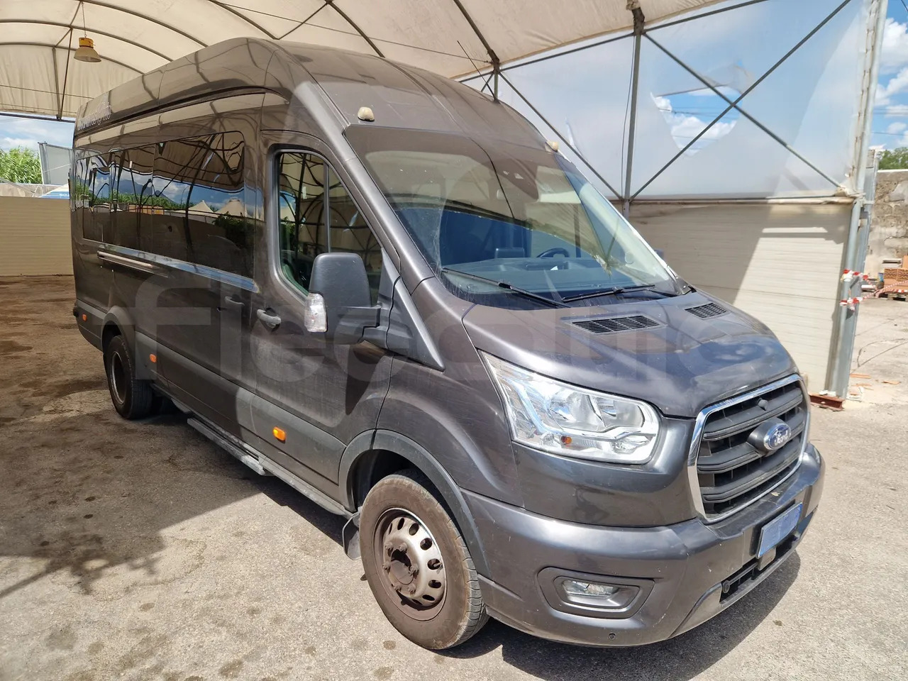 Ford Transit - Bus interurbain: photos 1 Ford Transit - Bus interurbain: photos 1