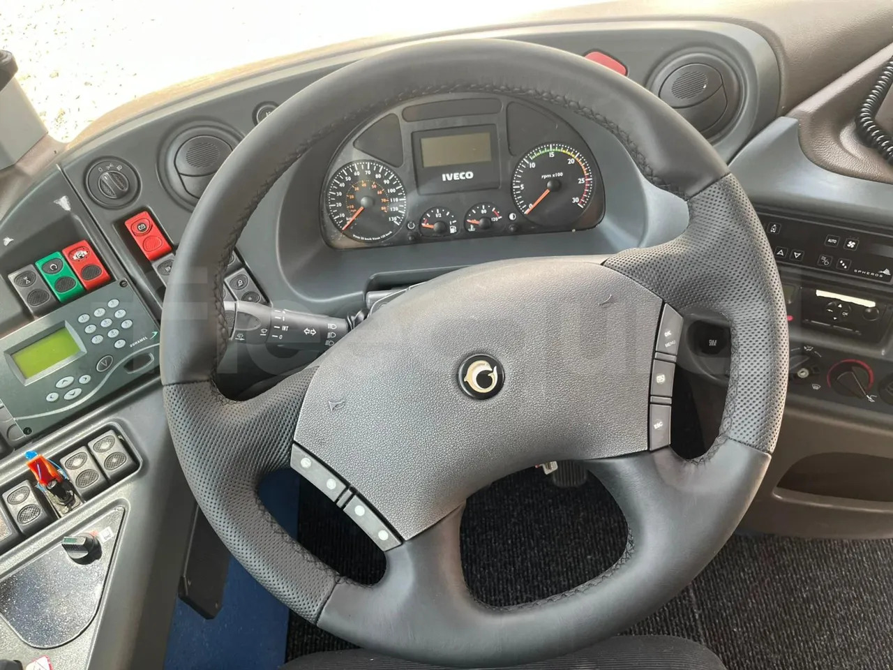 Autocar Iveco Crossway: photos 17