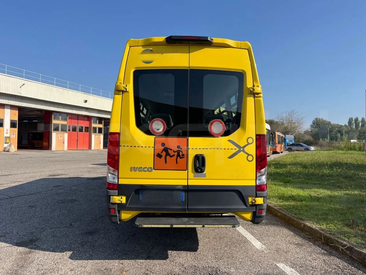 Iveco Daily - Bus scolaire: photos 5 Iveco Daily - Bus scolaire: photos 5