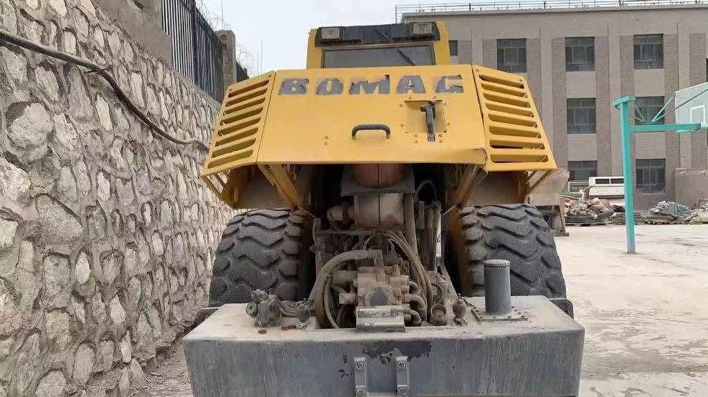 Bomag bw225d-3  - Rouleau compresseur: photos 4 Bomag bw225d-3  - Rouleau compresseur: photos 4