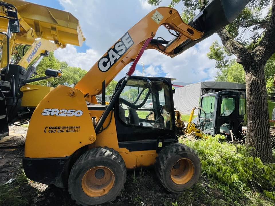 CASE SR250 - Mini chargeuse: photos 3 CASE SR250 - Mini chargeuse: photos 3