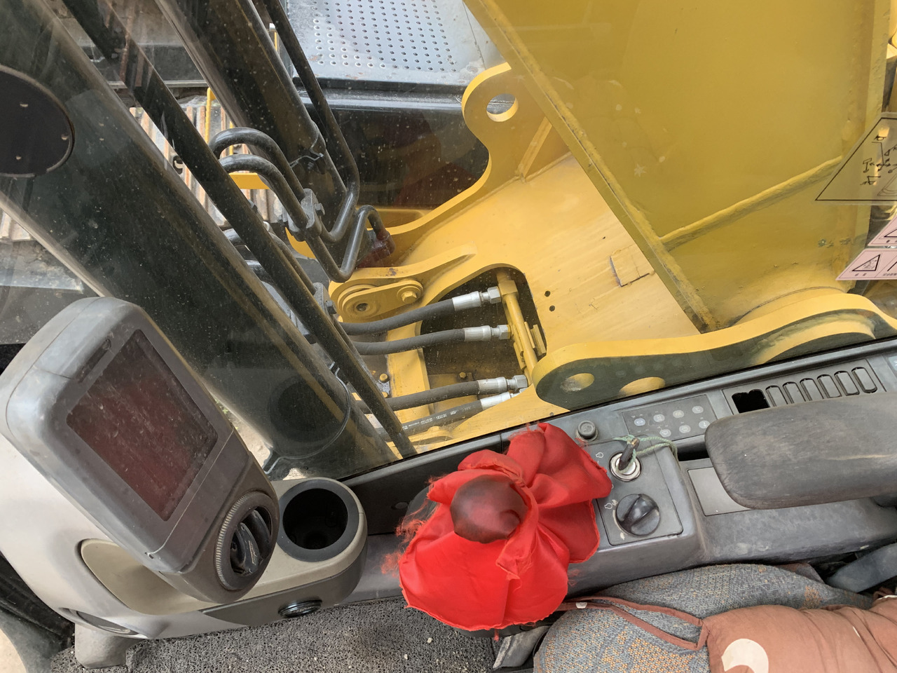 CATERPILLAR 323D2L - Pelle: photos 5 CATERPILLAR 323D2L - Pelle: photos 5