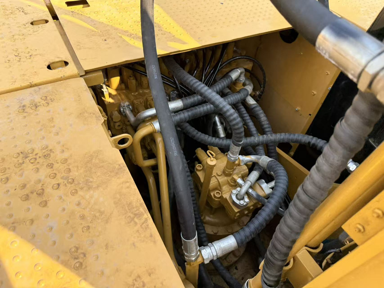 Caterpillar 323 - Pelle: photos 2 Caterpillar 323 - Pelle: photos 2