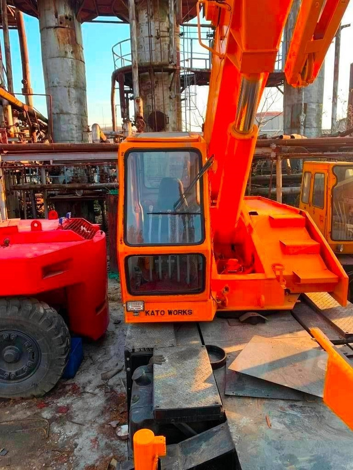 Kato NK 250 E - Grue tout-terrain: photos 2 Kato NK 250 E - Grue tout-terrain: photos 2