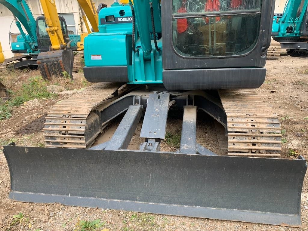 Kobelco SK 75-8 - Pelle sur chenille: photos 4 Kobelco SK 75-8 - Pelle sur chenille: photos 4