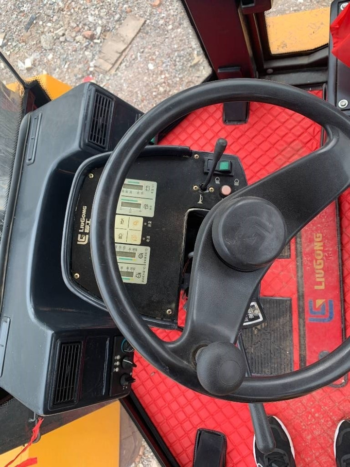 Liugong 835H - Chargeuse sur chenilles: photos 1 Liugong 835H - Chargeuse sur chenilles: photos 1
