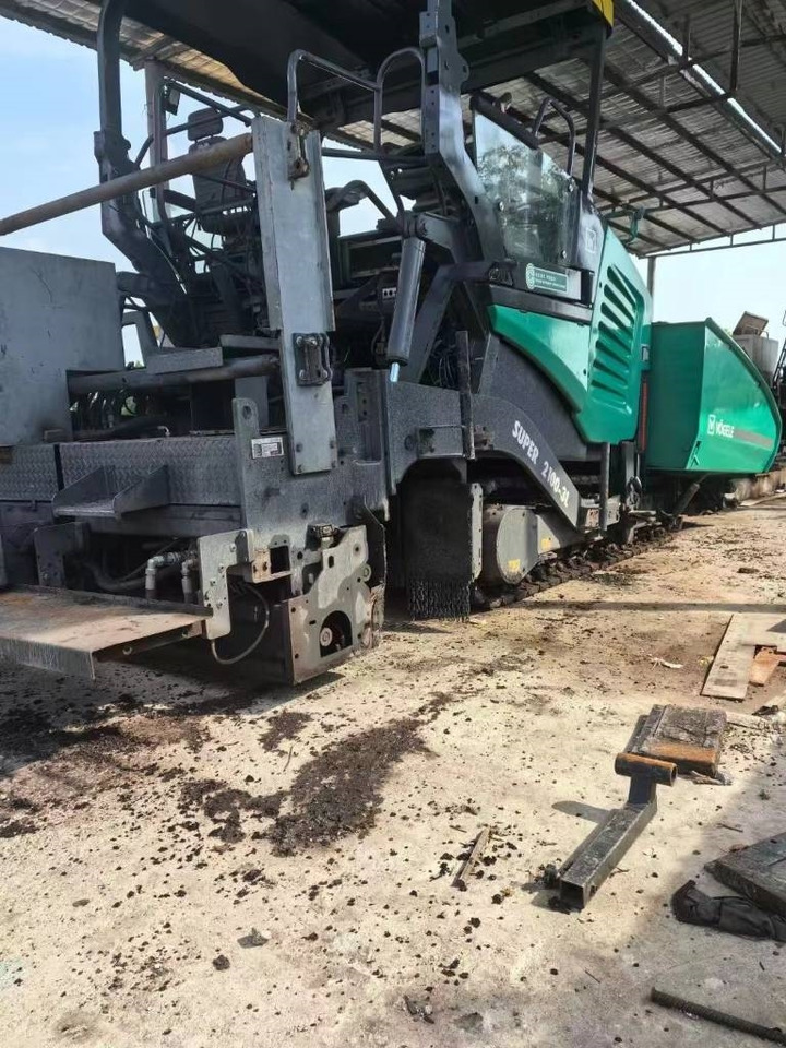 Vögele Super 2100-3 - Finisseur: photos 5 Vögele Super 2100-3 - Finisseur: photos 5