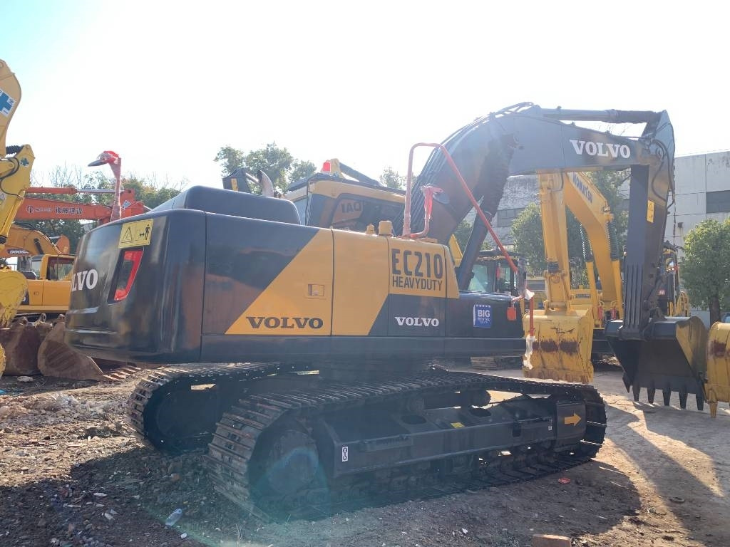 Volvo EC 210 - Pelle sur chenille: photos 3 Volvo EC 210 - Pelle sur chenille: photos 3