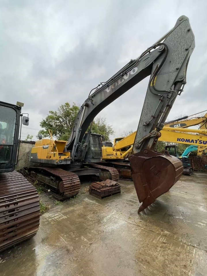 Volvo EC 380 D L - Pelle sur chenille: photos 1 Volvo EC 380 D L - Pelle sur chenille: photos 1