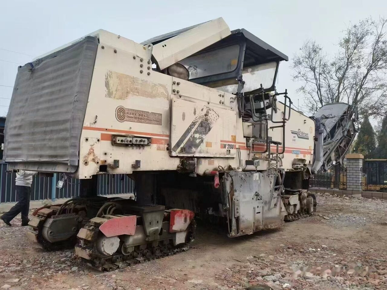 Wirtgen W2100 - Fraiseuse à froid: photos 4 Wirtgen W2100 - Fraiseuse à froid: photos 4