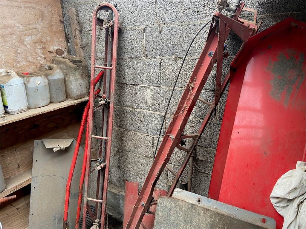 Hardi COMANDER 2800 L 24 M - Pulvérisateur traîné: photos 5 Hardi COMANDER 2800 L 24 M - Pulvérisateur traîné: photos 5