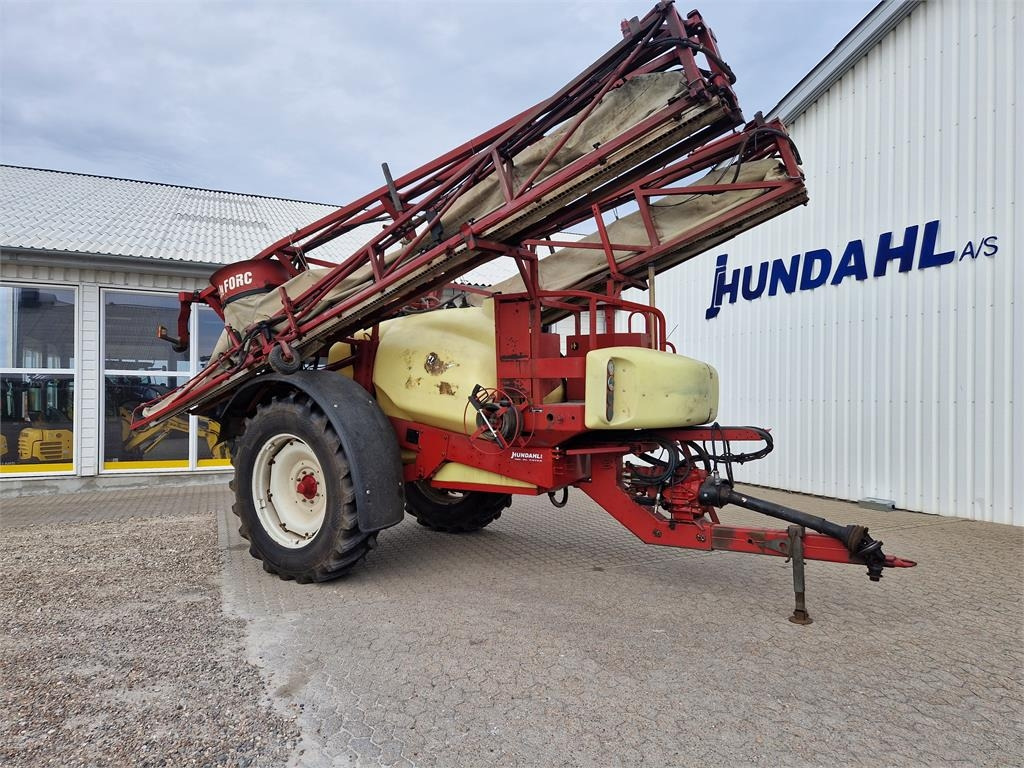 Hardi COMMANDER 2800 TWIN - Pulvérisateur traîné: photos 1 Hardi COMMANDER 2800 TWIN - Pulvérisateur traîné: photos 1