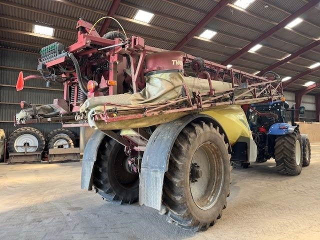 Hardi COMMANDER 7000I TWIN  - Pulvérisateur traîné: photos 5 Hardi COMMANDER 7000I TWIN  - Pulvérisateur traîné: photos 5