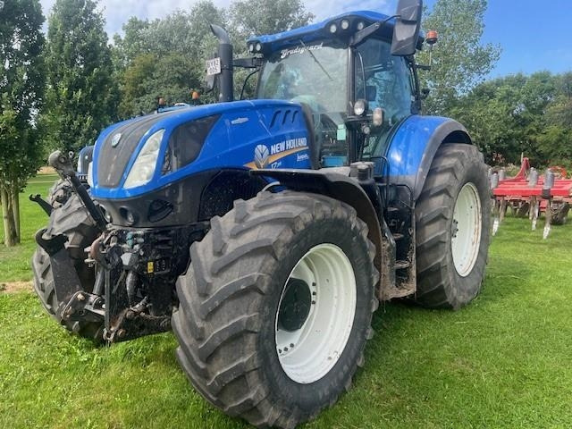 New Holland T7.315 AC - Tracteur agricole: photos 1 New Holland T7.315 AC - Tracteur agricole: photos 1