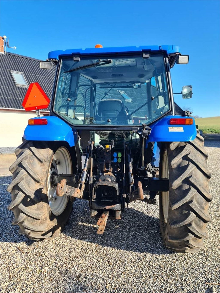 New Holland TL100-4WD - Tracteur agricole: photos 4 New Holland TL100-4WD - Tracteur agricole: photos 4