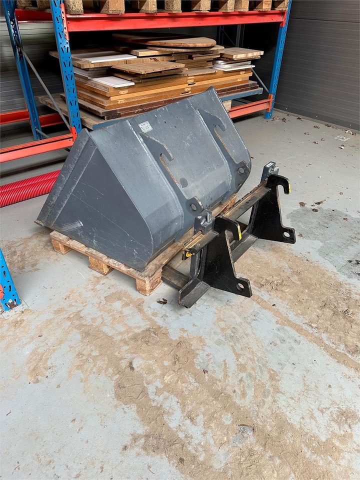 VM Loader 1026 LXE ELECTRIC - Valet de ferme: photos 4 VM Loader 1026 LXE ELECTRIC - Valet de ferme: photos 4