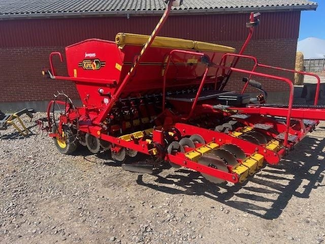 Vaderstad RAPID RD 400 C - Semoir: photos 1 Vaderstad RAPID RD 400 C - Semoir: photos 1