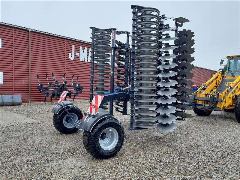 Agro - TOM 6 Meter discharve Agro-Tom 6 m. bugseret di - Cover crop: photos 2 Agro - TOM 6 Meter discharve Agro-Tom 6 m. bugseret di - Cover crop: photos 2