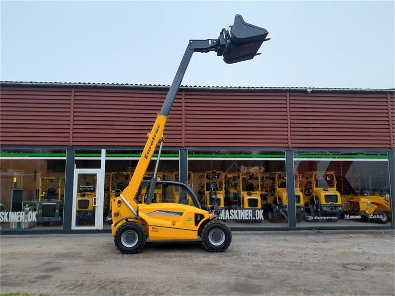 - - - EUROTRAC TH25.6 - Chariot télescopique: photos 2 - - - EUROTRAC TH25.6 - Chariot télescopique: photos 2