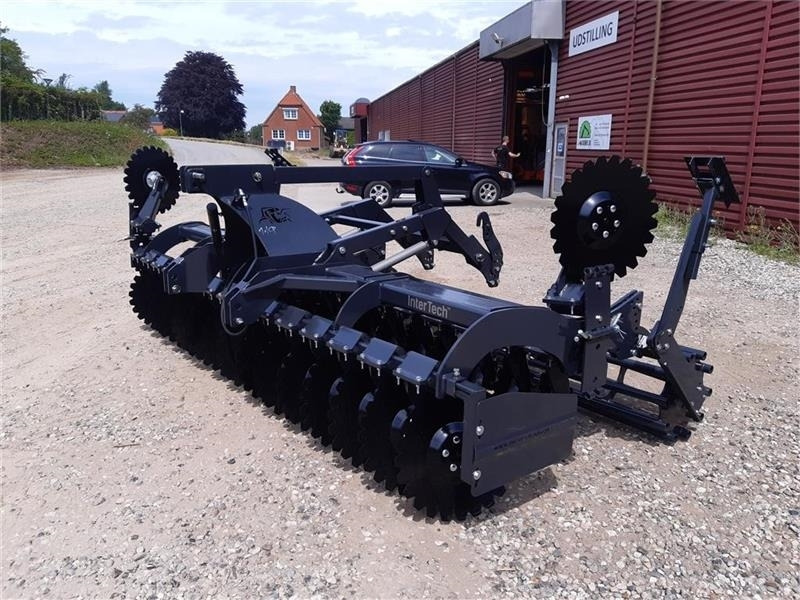 Inter-Tech Diskharve 4 meter J-Maskiner 4 meter med hydraulis - Cover crop: photos 1 Inter-Tech Diskharve 4 meter J-Maskiner 4 meter med hydraulis - Cover crop: photos 1