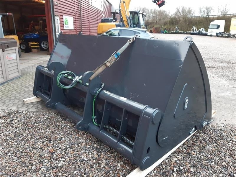 Inter-Tech højtipskovl inter-tech 3 meters - Godet pour chargeur: photos 3 Inter-Tech højtipskovl inter-tech 3 meters - Godet pour chargeur: photos 3