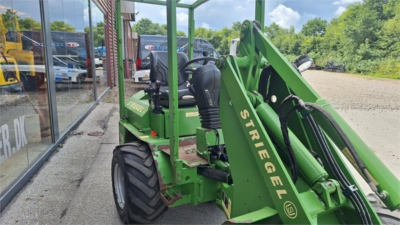 Striegel 300 Dy/a - Valet de ferme: photos 5 Striegel 300 Dy/a - Valet de ferme: photos 5